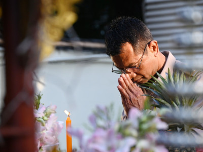 นายมนัส เทพรักษ์ เข้าสักการะสิ่งศักดิ์สิทธิ์ ... พารามิเตอร์รูปภาพ 2