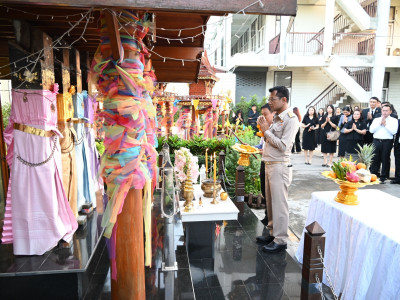 นายมนัส เทพรักษ์ เข้าสักการะสิ่งศักดิ์สิทธิ์ ... พารามิเตอร์รูปภาพ 26