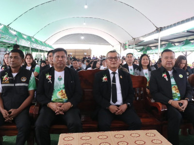 รองอธิบดีกรมส่งเสริมสหกรณ์ เป็นประธานในพิธีเปิดงาน Co-op ... พารามิเตอร์รูปภาพ 2