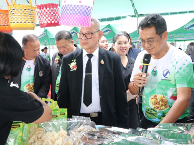 รองอธิบดีกรมส่งเสริมสหกรณ์ เป็นประธานในพิธีเปิดงาน Co-op ... พารามิเตอร์รูปภาพ 36