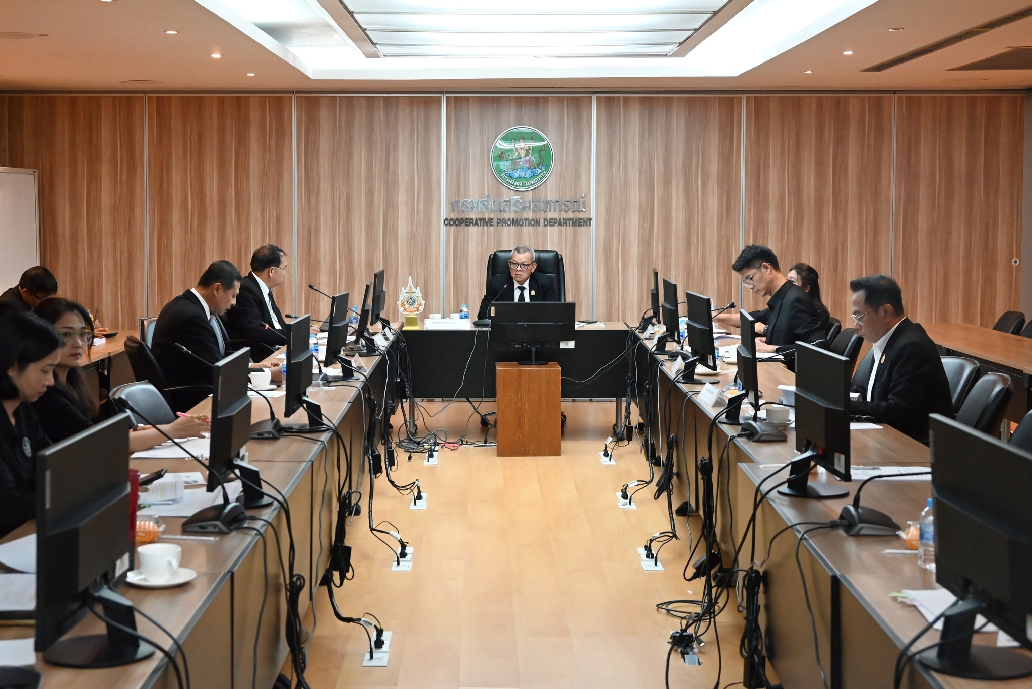 รองอธิบดีกรมส่งเสริมสหกรณ์ ... พารามิเตอร์รูปภาพ 1