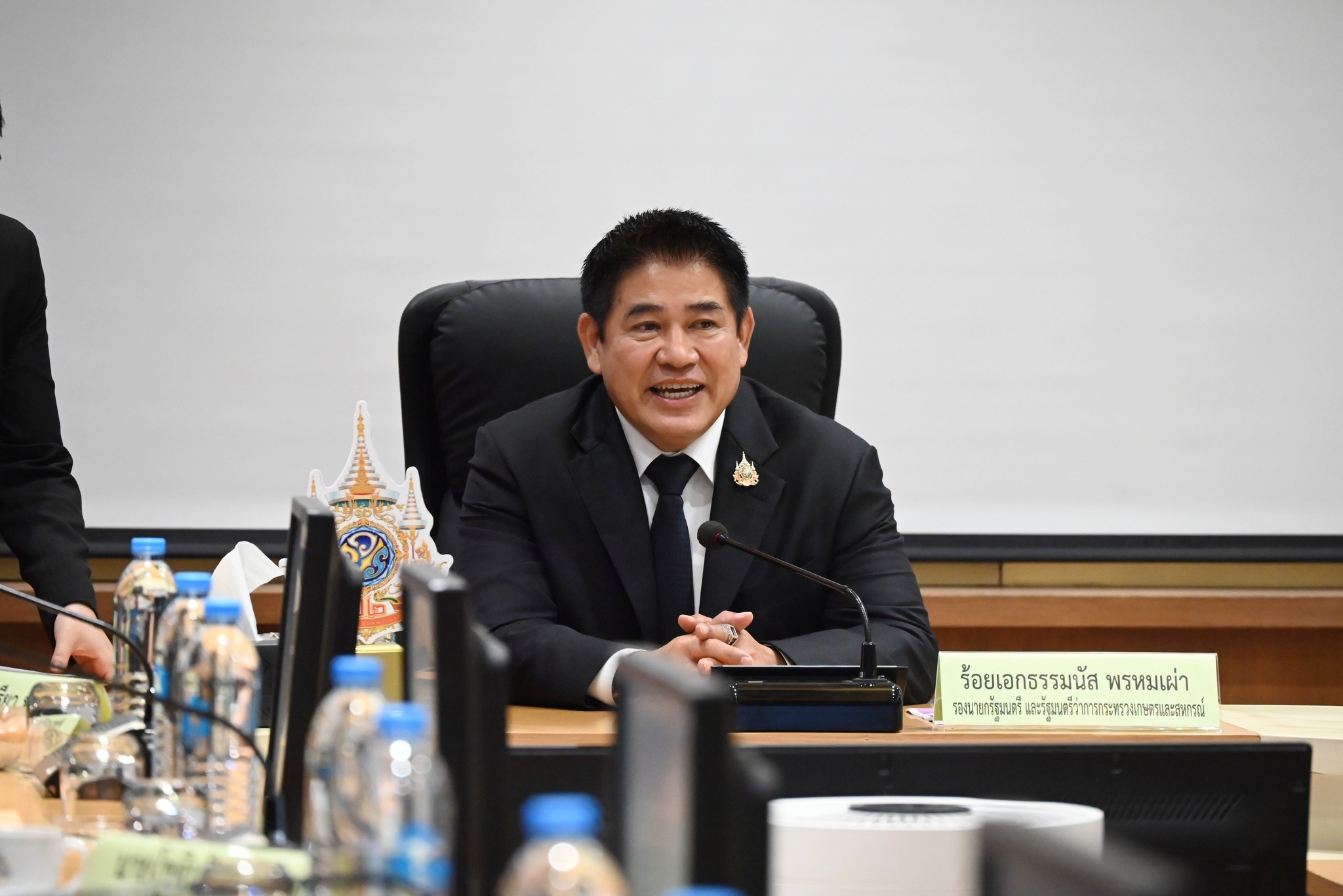 ร้อยเอก ธรรมนัส พรหมเผ่า ... พารามิเตอร์รูปภาพ 1