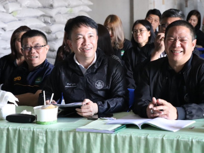 อธิบดีกรมส่งเสริมสหกรณ์ พร้อมด้วย ... พารามิเตอร์รูปภาพ 2