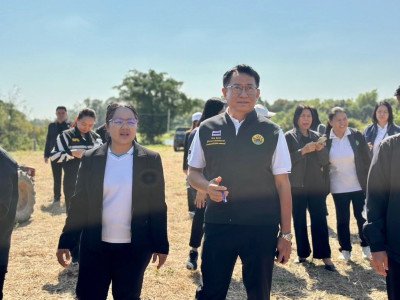 อธิบดีกรมส่งเสริมสหกรณ์ พร้อมด้วย ผู้ตรวจราชการกรม ... พารามิเตอร์รูปภาพ 15