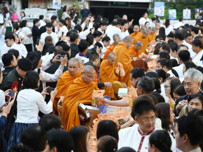 อธิบดีกรมส่งเสริมสหกรณ์ พร้อมด้วย นายประวัติ แดงบรรจง ... พารามิเตอร์รูปภาพ 5