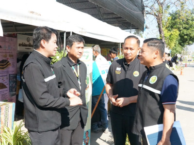 นายณฤทธิ์ บุญชัย รองอธิบดีกรมส่งเสริมสหกรณ์ พร้อมด้วย ... พารามิเตอร์รูปภาพ 27