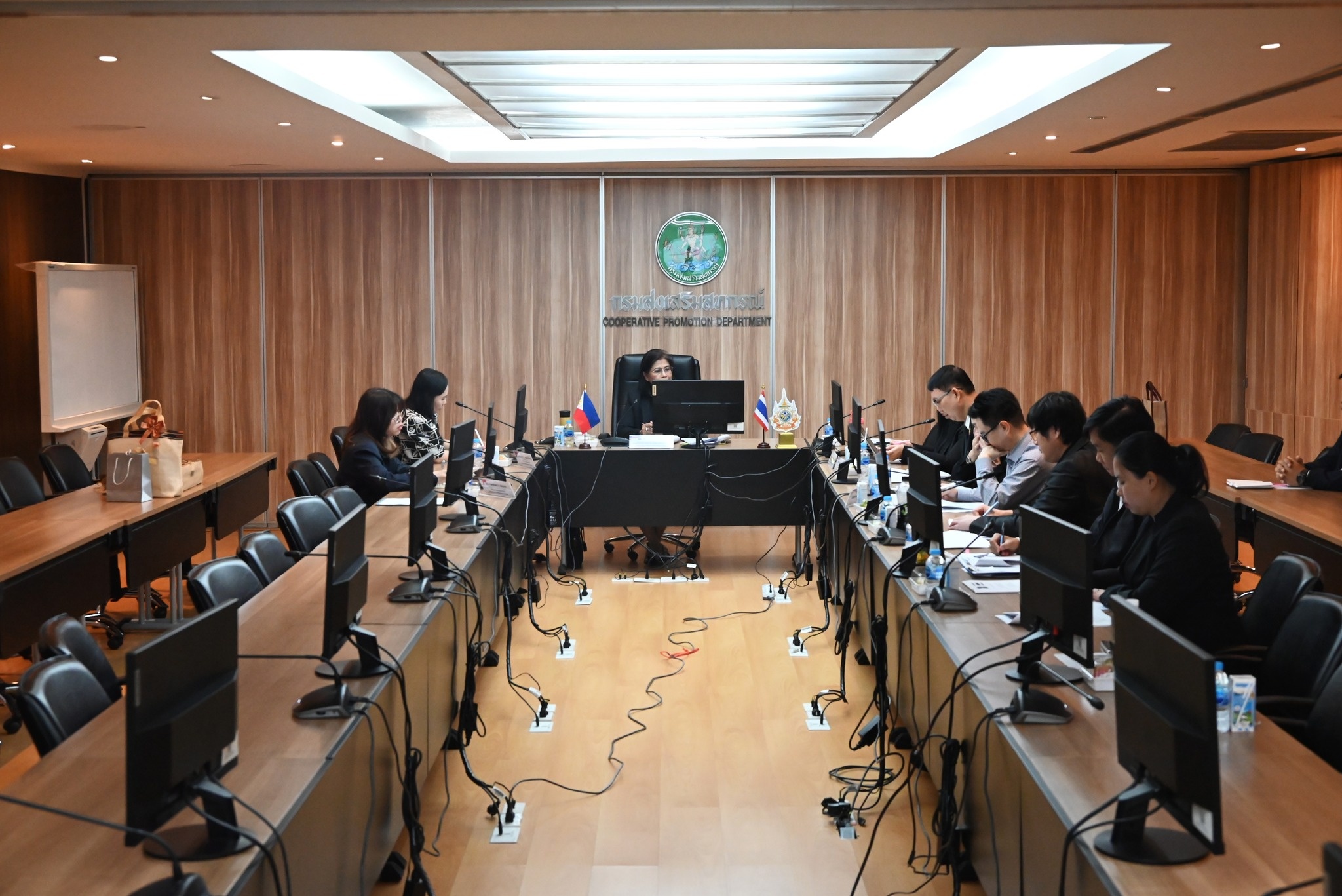 นางสาวปรานอม จันทร์ใหม่ ผู้ทรงคุณวุฒิด้านการสหกรณ์ ... พารามิเตอร์รูปภาพ 1