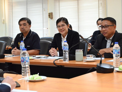 อธิบดีกรมส่งเสริมสหกรณ์ หารือร่วมกับ นายวุฒิพงศ์ เนียมหอม ... พารามิเตอร์รูปภาพ 4