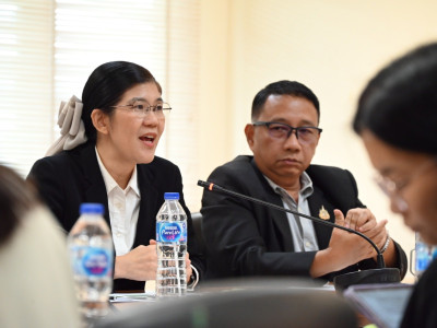 อธิบดีกรมส่งเสริมสหกรณ์ หารือร่วมกับ นายวุฒิพงศ์ เนียมหอม ... พารามิเตอร์รูปภาพ 5