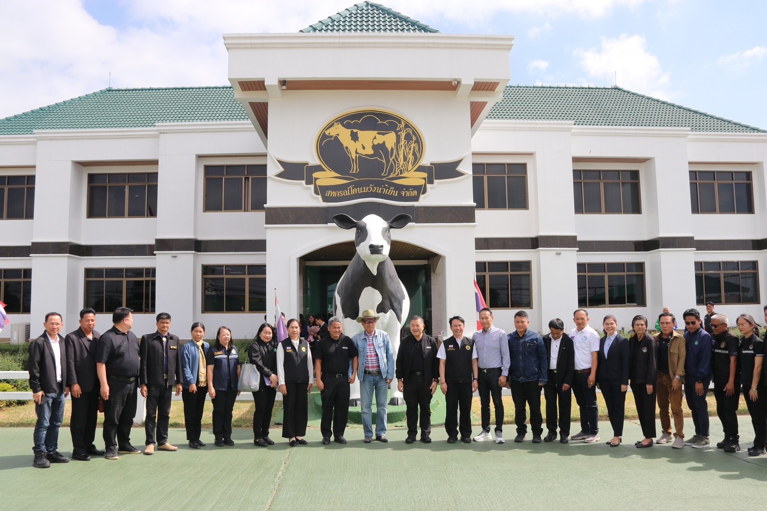 อธิบดี“นิรันดร์”เดินหน้าแก้ปัญหาสหกรณ์โคนมยั่งยืนยก”สหกรณ์โคนมวังน้ำเย็น”ต้นแบบแปรรูปครบวงจร ... พารามิเตอร์รูปภาพ 1