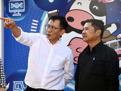 รองอธิบดีกรมส่งเสริมสหกรณ์ พร้อมด้วย นายพิษณุ พินรอด ... พารามิเตอร์รูปภาพ 2