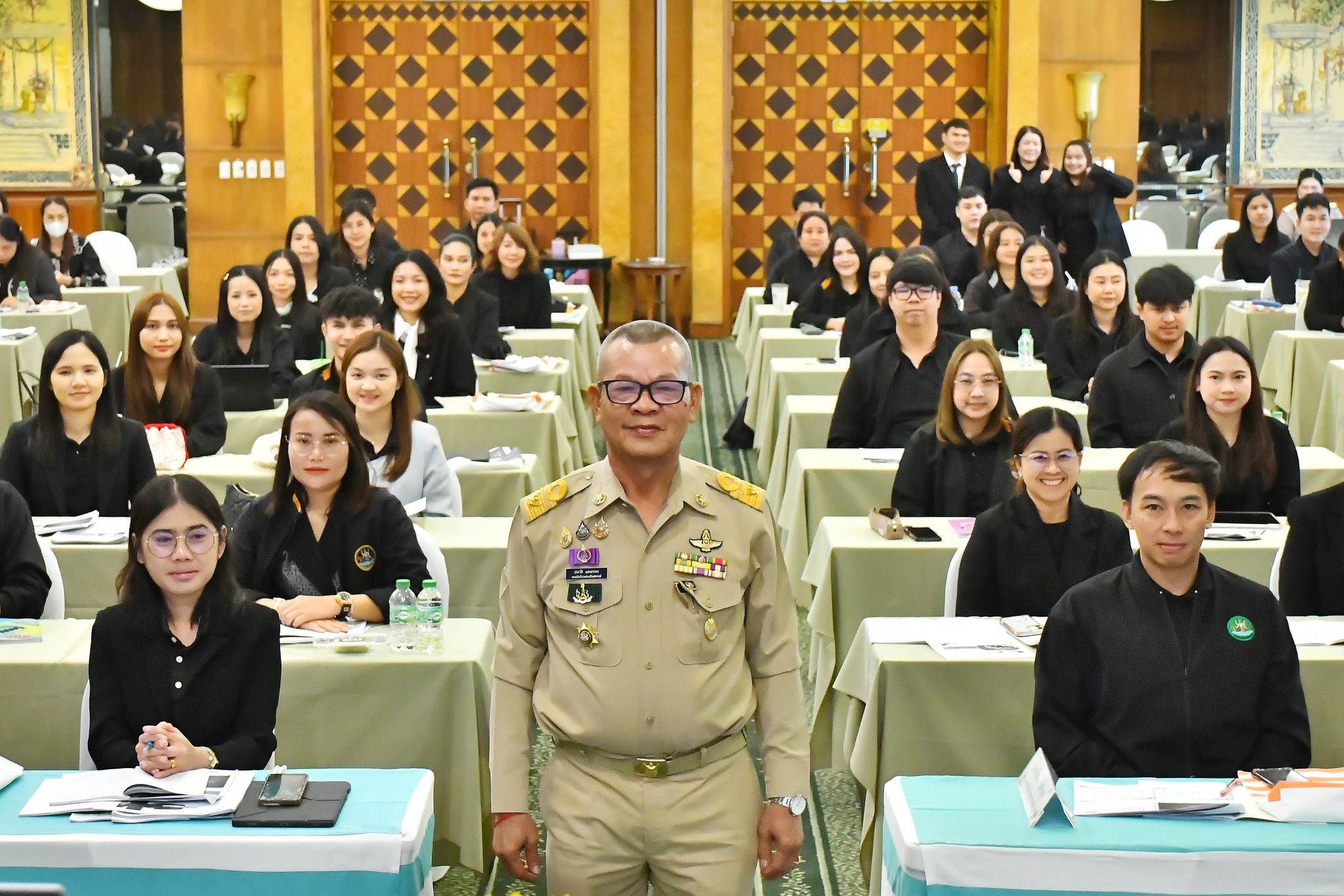 รองอธิบดีกรมส่งเสริมสหกรณ์ ... พารามิเตอร์รูปภาพ 1