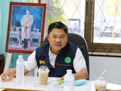 รองอธิบดีกรมส่งเสริมสหกรณ์ พร้อมด้วย นายคัมภีร์ นับแสง ... พารามิเตอร์รูปภาพ 9