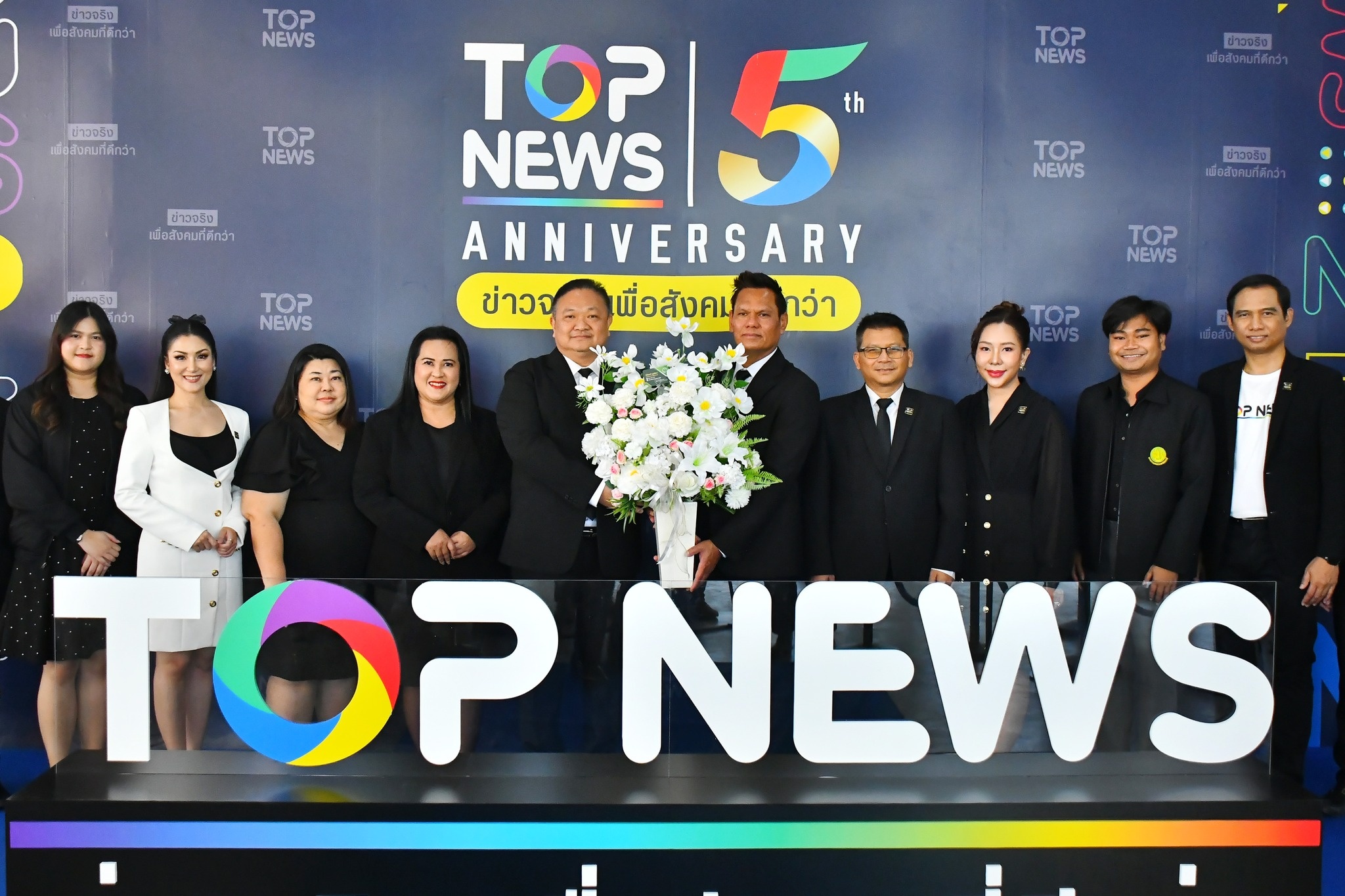 นายสาธิต ปานขำ เลขานุการกรม ในฐานะผู้แทนกรมส่งเสริมสหกรณ์ ... พารามิเตอร์รูปภาพ 1