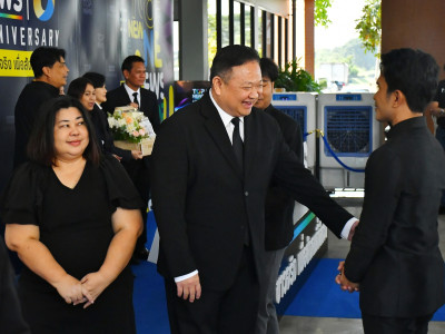 นายสาธิต ปานขำ เลขานุการกรม ในฐานะผู้แทนกรมส่งเสริมสหกรณ์ ... พารามิเตอร์รูปภาพ 11