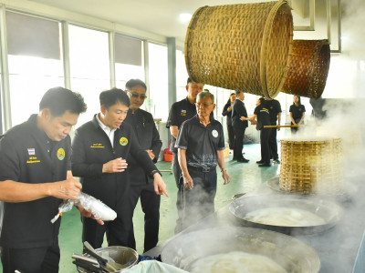 อธิบดีกรมส่งเสริมสหกรณ์ พร้อมด้วย ... พารามิเตอร์รูปภาพ 11