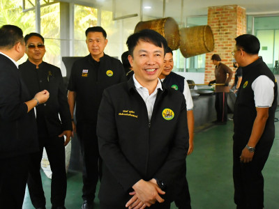 อธิบดีกรมส่งเสริมสหกรณ์ พร้อมด้วย ... พารามิเตอร์รูปภาพ 23
