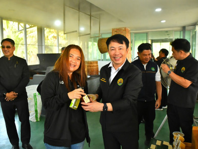 อธิบดีกรมส่งเสริมสหกรณ์ พร้อมด้วย ... พารามิเตอร์รูปภาพ 26