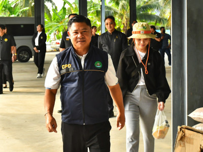 อธิบดีกรมส่งเสริมสหกรณ์ พร้อมด้วย ... พารามิเตอร์รูปภาพ 4