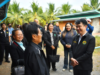อธิบดีกรมส่งเสริมสหกรณ์ พร้อมด้วย ... พารามิเตอร์รูปภาพ 41