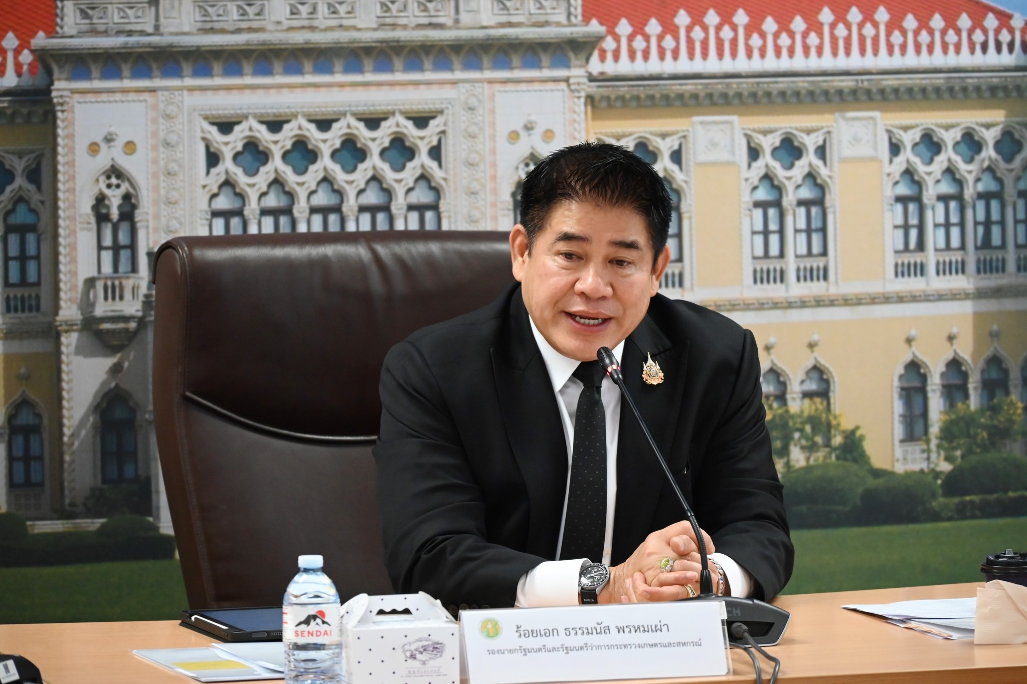 ร้อยเอก ธรรมนัส พรหมเผ่า รองนายกรัฐมนตรี และ รมว.กษ. ... พารามิเตอร์รูปภาพ 1