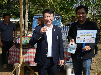 อธิบดีกรมส่งเสริมสหกรณ์ พร้อมด้วย ... พารามิเตอร์รูปภาพ 1