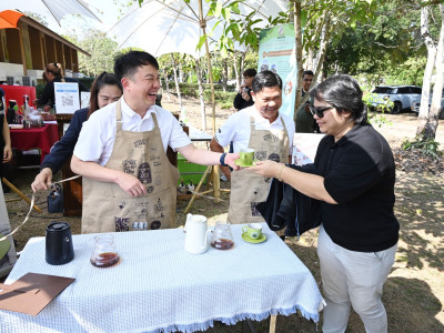 อธิบดีกรมส่งเสริมสหกรณ์ พร้อมด้วย ... พารามิเตอร์รูปภาพ 32