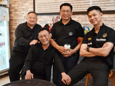 อธิบดีกรมส่งเสริมสหกรณ์ พร้อมด้วย ... พารามิเตอร์รูปภาพ 16