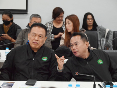 อธิบดีกรมส่งเสริมสหกรณ์ พร้อมด้วย ... พารามิเตอร์รูปภาพ 31