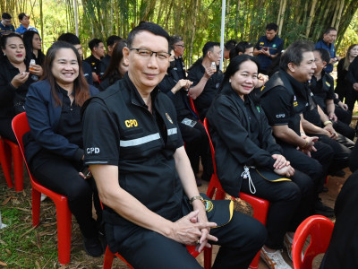 อธิบดีกรมส่งเสริมสหกรณ์ พร้อมด้วย ... พารามิเตอร์รูปภาพ 15