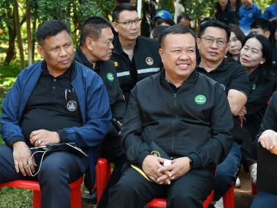 อธิบดีกรมส่งเสริมสหกรณ์ พร้อมด้วย ... พารามิเตอร์รูปภาพ 16