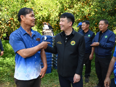 อธิบดีกรมส่งเสริมสหกรณ์ พร้อมด้วย ... พารามิเตอร์รูปภาพ 54