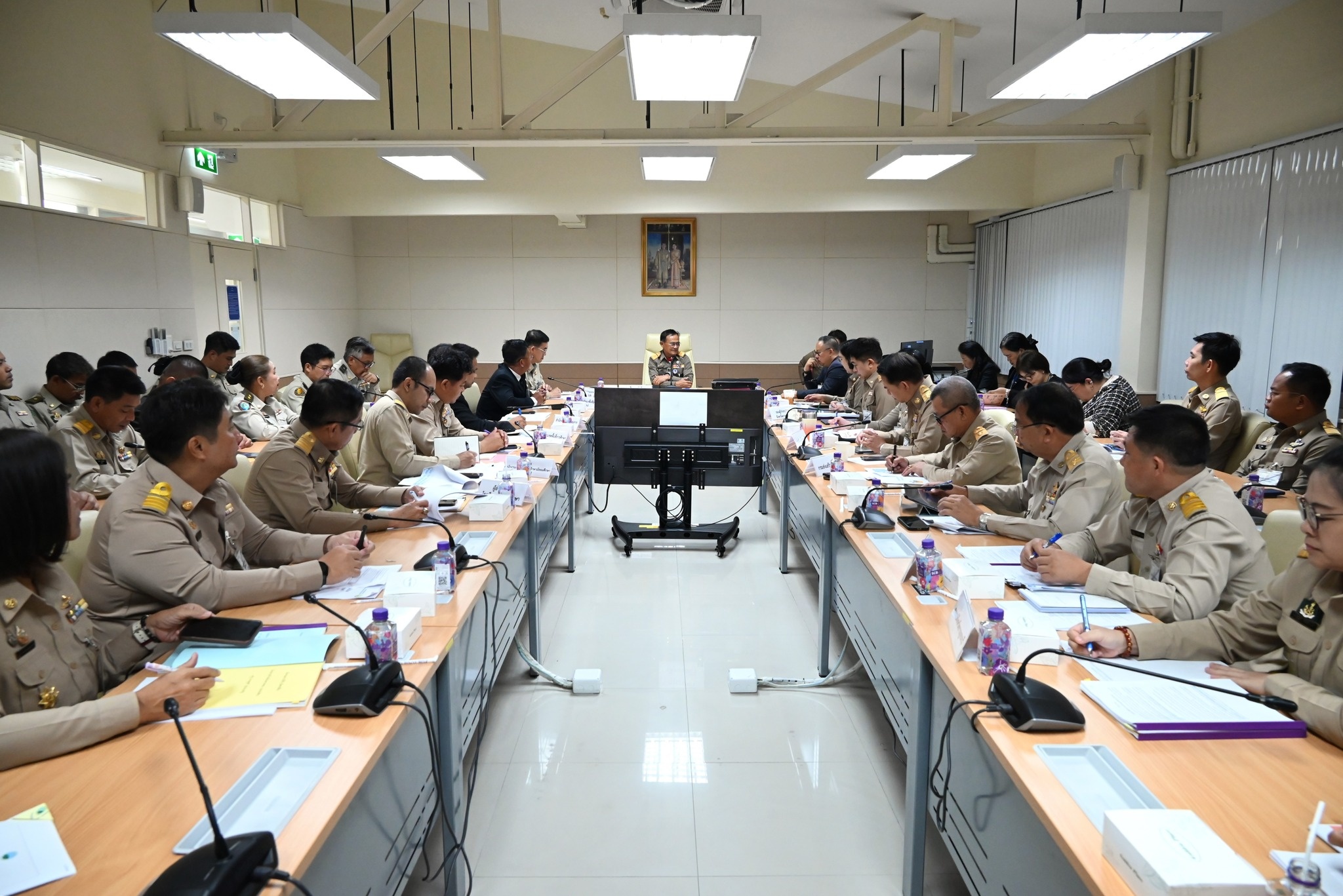 พลเอก ไพบูลย์ คุ้มฉายา องคมนตรี ... พารามิเตอร์รูปภาพ 1