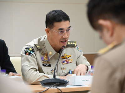 พลเอก ไพบูลย์ คุ้มฉายา องคมนตรี ... พารามิเตอร์รูปภาพ 17