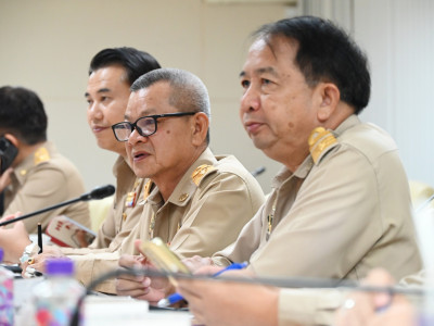 พลเอก ไพบูลย์ คุ้มฉายา องคมนตรี ... พารามิเตอร์รูปภาพ 22