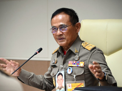 พลเอก ไพบูลย์ คุ้มฉายา องคมนตรี ... พารามิเตอร์รูปภาพ 24