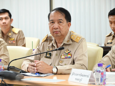 พลเอก ไพบูลย์ คุ้มฉายา องคมนตรี ... พารามิเตอร์รูปภาพ 4