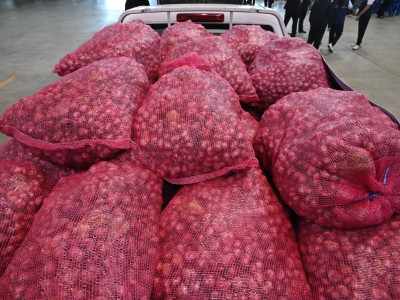 กรมส่งเสริมสหกรณ์ปล่อยคาราวานหอมแดงศรีสะเกษสู่ภาคเหนือเร่งกระจายผลผลิต แก้ปัญหาราคาตกต่ำ ภายใต้แคมเปญ “รักนะ…จึงให้หอม” ... พารามิเตอร์รูปภาพ 7