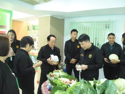 อธิบดีกรมส่งเสริมสหกรณ์ พร้อมด้วย นางสาวเบญจพร ชาครานนท์ ... พารามิเตอร์รูปภาพ 18