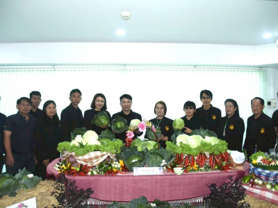 อธิบดีกรมส่งเสริมสหกรณ์ พร้อมด้วย นางสาวเบญจพร ชาครานนท์ ... พารามิเตอร์รูปภาพ 24