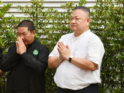 รองอธิบดีกรมส่งเสริมสหกรณ์ เข้าสักการะสิ่งศักดิ์สิทธิ์ ... พารามิเตอร์รูปภาพ 19