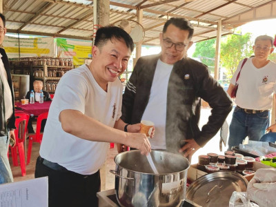 อธิบดีกรมส่งเสริมสหกรณ์ พร้อมด้วย นายกษาปณ์ เงินรวง ... พารามิเตอร์รูปภาพ 21