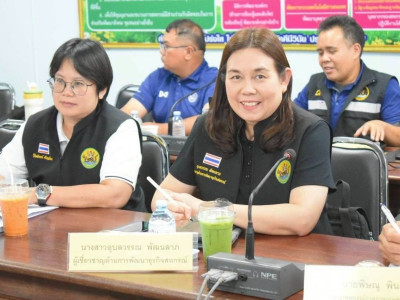 รองอธิบดีกรมส่งเสริมสหกรณ์ พร้อมด้วย ... พารามิเตอร์รูปภาพ 4