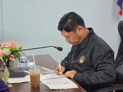 รองอธิบดีกรมส่งเสริมสหกรณ์ พร้อมด้วย ... พารามิเตอร์รูปภาพ 9