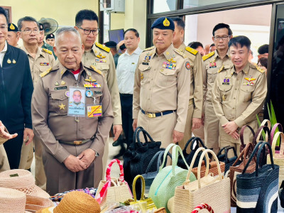 พล.อ.อ.สถิตย์พงษ์ สุขวิมล ... พารามิเตอร์รูปภาพ 1