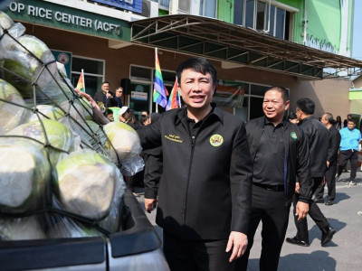 อธิบดีกรมส่งเสริมสหกรณ์ เป็นประธานในพิธีเปิดงาน ... พารามิเตอร์รูปภาพ 2