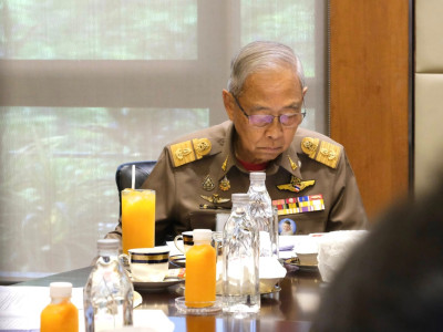 พลอากาศเอก ชลิต พุกผาสุข องคมนตรี ... พารามิเตอร์รูปภาพ 22