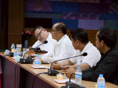 รองอธิบดีกรมส่งเสริมสหกรณ์ พร้อมด้วย นายณัฐพล แป้นนอก ... พารามิเตอร์รูปภาพ 15