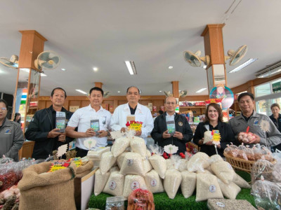 รองอธิบดีกรมส่งเสริมสหกรณ์ พร้อมด้วย นายณัฐพล แป้นนอก ... พารามิเตอร์รูปภาพ 37