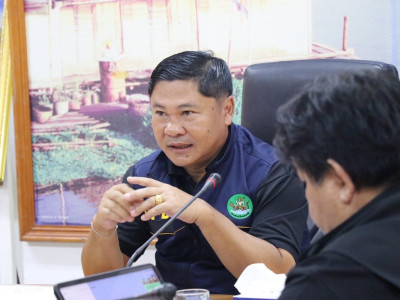 รองอธิบดีกรมส่งเสริมสหกรณ์ พร้อมด้วย นายศุภธีร์ อยู่วัฒนา ... พารามิเตอร์รูปภาพ 1